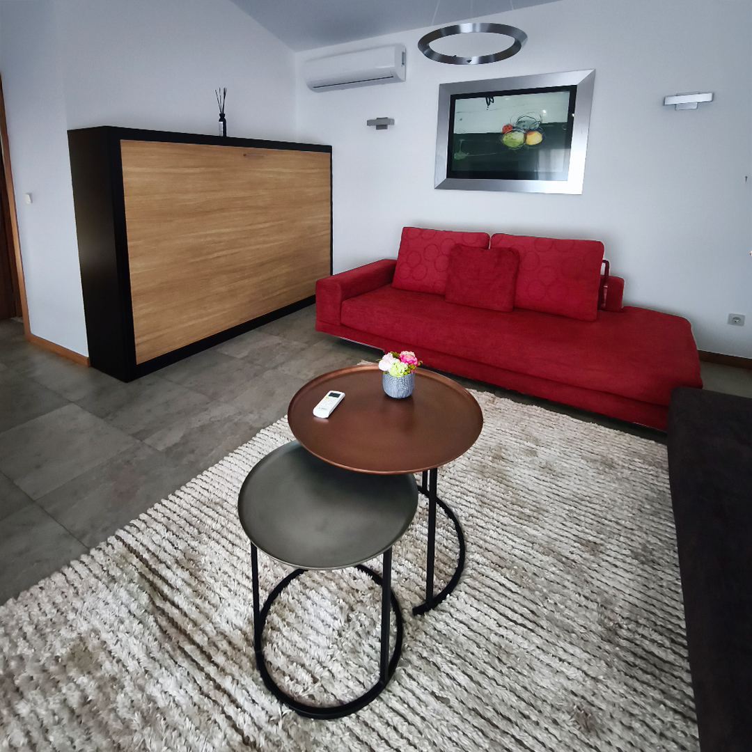 Cama suplementar rebatível no quarto da Casinha I